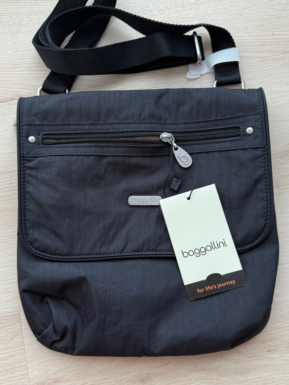 baggallini Black Crossbody Shoulder Bag